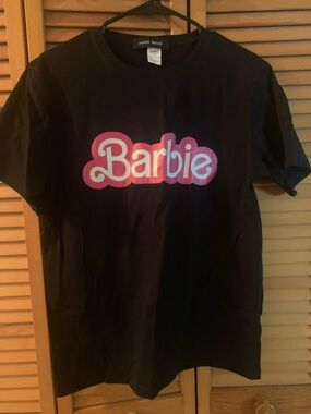 New Barbie Logo Black w/Pink Short  Sleeve Tee. Size XL. w/o tag